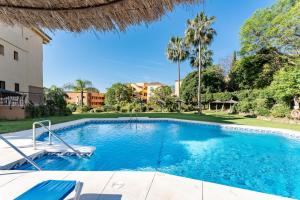 MalagaSuite Diamond Riviera with Pool & Parking