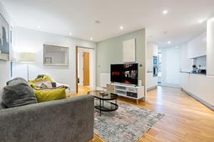 Executive 3-Bed in Canary Wharf