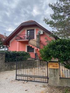 Apartment Roman villa