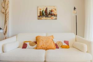 Bright A-C apartment with sea view - Antibes