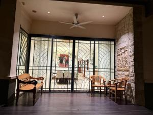Urban Resort Villa, Taman Kolam Air