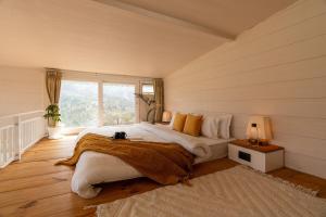 SaffronStays Prism Hill Duplex Room