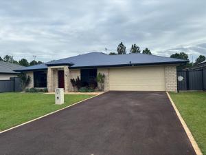Family retreat in Caboolture big house