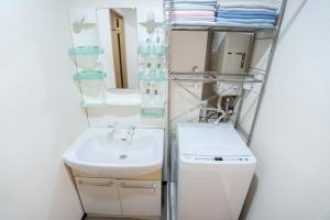 Sengakuji 301, 40sqm, two-bedroom residence near Tokyo Tower with direct airport access