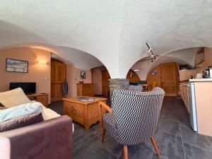 Authentique appartement vouté rénové à St Martin, 2 chambres, 4 pers, proche pistes - FR-1-452-57