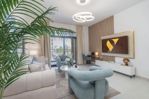 Vogue Vacation Homes, Madinat Jumeirah Living Jadeel near Burj AlArab, One-Bedroom Apartment with Large Balcony and Pool View, Access toAmenities