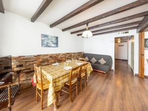 Appartement 6 pers, centre station, proche des pistes - FR-1-807-80