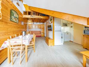 Duplex 6 pers charme alpin, pied pistes - FR-1-807-79