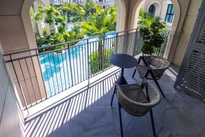Bang Tao - 10 Min to Beach - Balcony Overlooking Pool