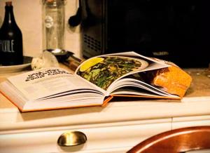 Grand gîte champêtre ! LA SOURCE DE NOS RACINES - CORPS DE FERME AU COEUR DU PARC NATUREL DE LAVESNOIS