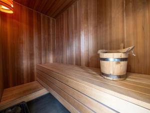 Gut Slopen 64 - Ferienhaus mit Garten, Sauna und Kamin