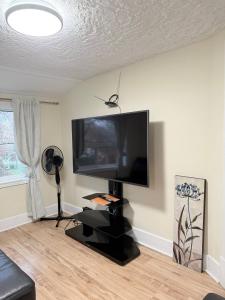 Cozy Duplex 2nd floor suite