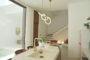 New Luxury Twenty Seven Villa - 2BR Private Pool Villa - 5 minutes to Beach