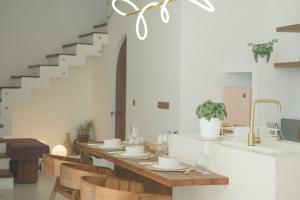 New Luxury Twenty Seven Villa - 2BR Private Pool Villa - 5 minutes to Beach