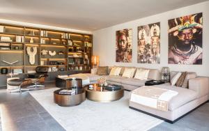 Luxury 5-Bed Beach Villa in Cala Vinyes