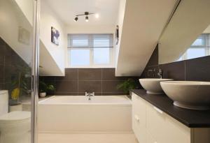 The Retreat One Bedroom Cottage