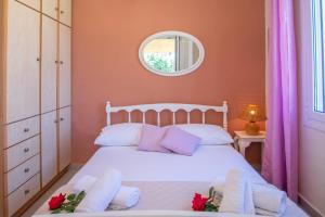 Doras Beach Cottage A