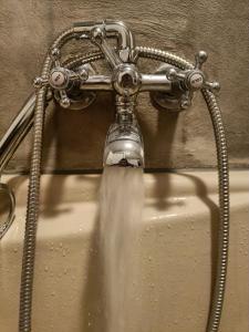 Le Chalet de la Hulle Maison privee avec sauna, jacuzzi et bar