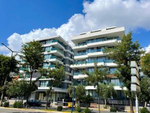 SA Apartments! Cleopatra Sea View Flat , 150m to the Beach