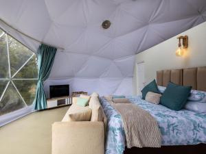 Five Elements Resort - Dome Glamping Tent
