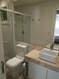 Apartamento amplo com bela sacada