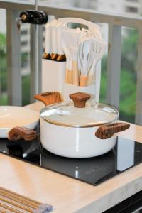 Elegant studio with swimming pool, gym and coworking