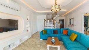 Üzümlü 3 bedroom secluded villa with private pool hot tub