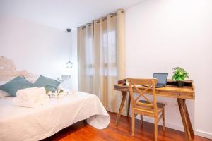 Expoholidays- Rueda Lopez con PARKING GRATIS 4B