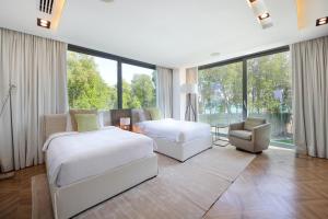 Nurai Island’s Overwater Paradise : Luxury Retreat