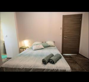 Villa lorangerie, 2 chambres , Piscine, 4personnes