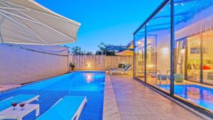 Üzümlü 1 bedroom secluded villa with private pool hot tub