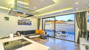 Üzümlü 1 bedroom secluded villa with private pool hot tub