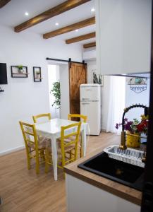 Home Simo al Capo in the old center of Palermo