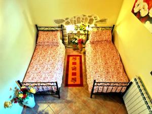 Apartment with Sunny Balcony overlooking Introdacqua