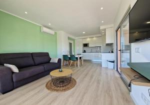 Modern apartment with pool and close to the beach