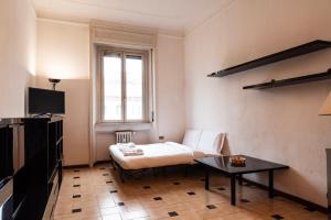 Youhosty - Lodi Rosso 121