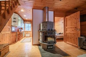 Snow Lodge Levi Center 8B by Aavalevi