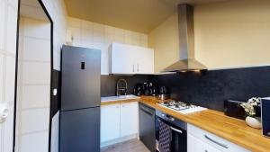 Villa et Cour Paradis 22 pers billard 20 min mer