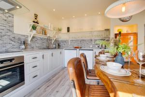 4 Bed in Cromer oc-2117