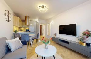 Golden Spot Apartment 5 min to Central Station