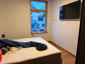 Ferienwohnung mit Stellplatz, ruhig gelegen, nahe Bahnhof, ideal für Wander- & Skiurlaub