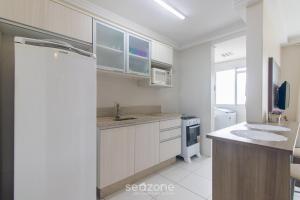 Apto c churrasq. e varanda prox. da Praia CGN0306