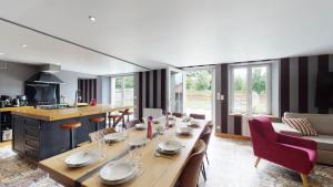 Chaignonnières Roulotte 19pers jacuzzi 15min mer