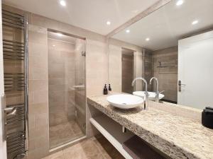 86m2, spacieux, 2 chambres, à 1 min de la plage