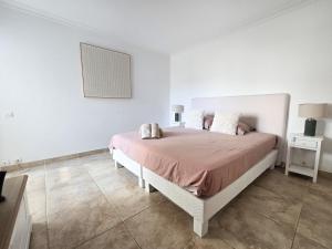 86m2, spacieux, 2 chambres, à 1 min de la plage