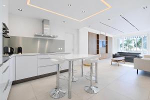 Celestre Croisette - Appartement de Luxe Croisette avec Terrasse et Vue Mer