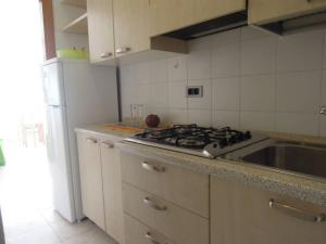 Homely one bedroom flat with side sea view