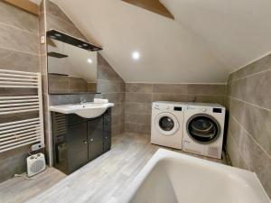 C Coispine T3 confortable en bord de meuse