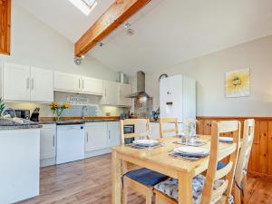 2 Bed in Aylton 77377