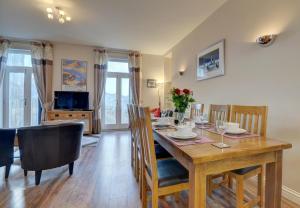 3 Bed in Ilfracombe oc-7cove